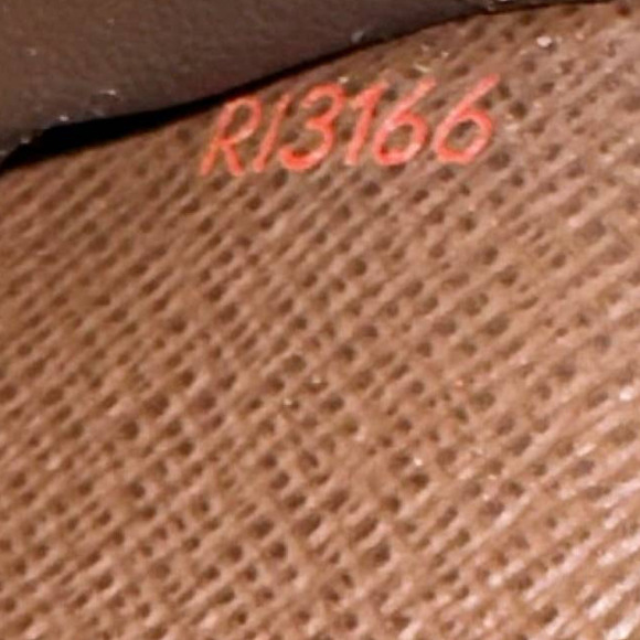 Louis Vuitton Damier Ebene Medium MM Ring Agenda Cover - Picture 10 of 16